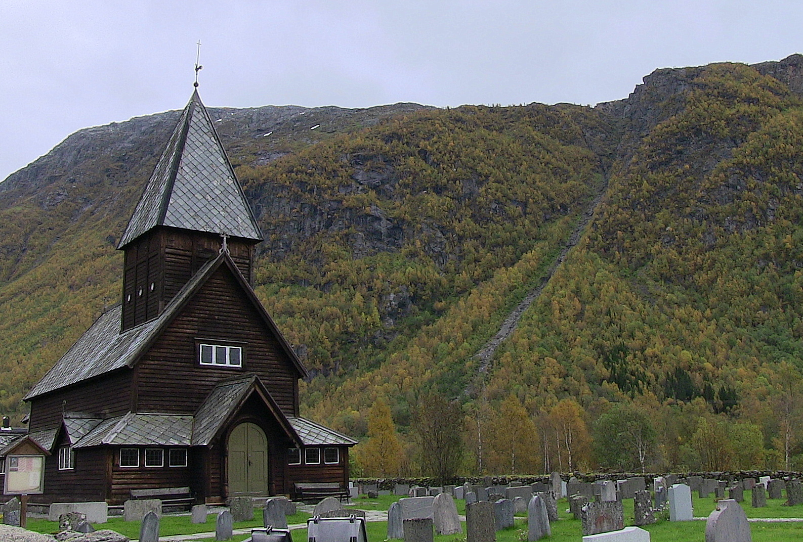 Røldal stavkyrkje © Anne Gullbjørg Digranes