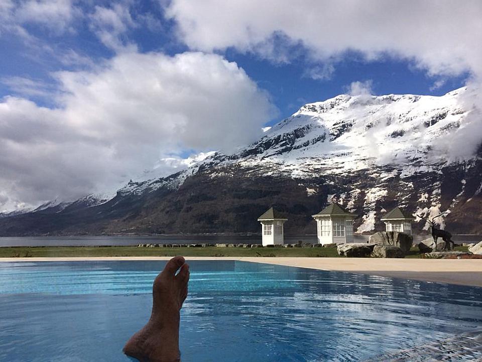 Velureskredene snowslides seen from the swimming pool at Hotel Ullensvang.  - © Pål Engesæter