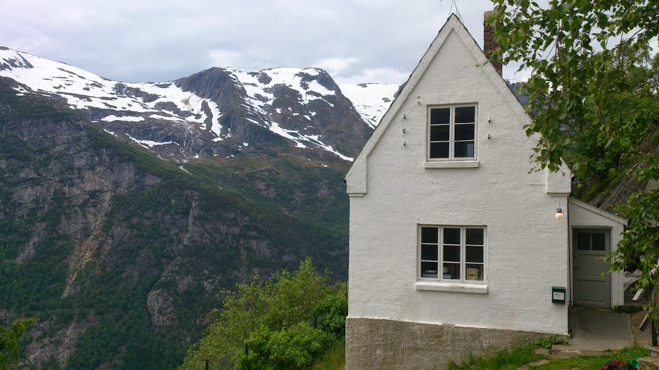 The watchman's house, looking toward Folgefonna.  © Anne Gravdal / NVIM