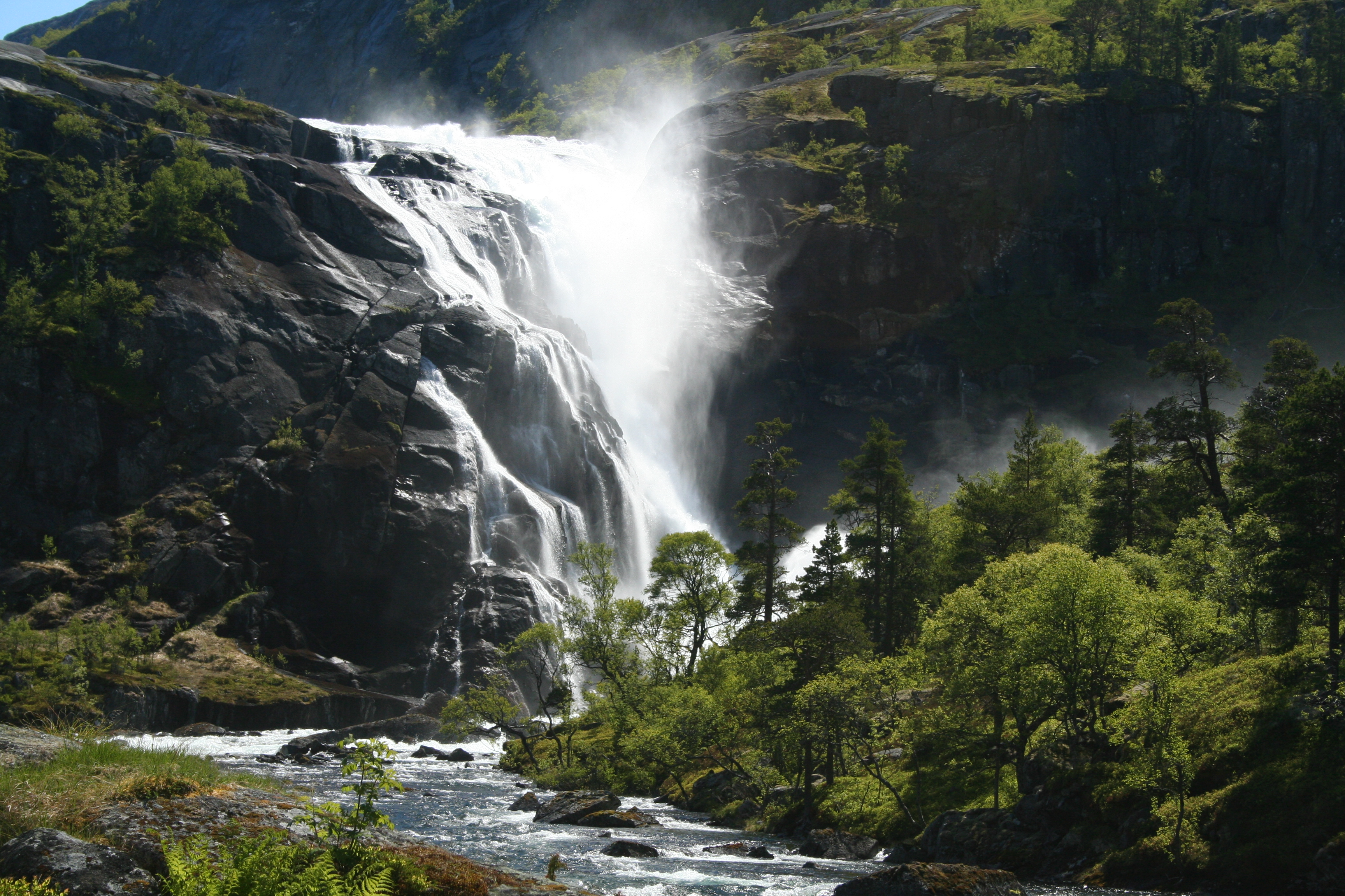 Foss i Husedalen.  © RMH. Foto Hege Hisdal