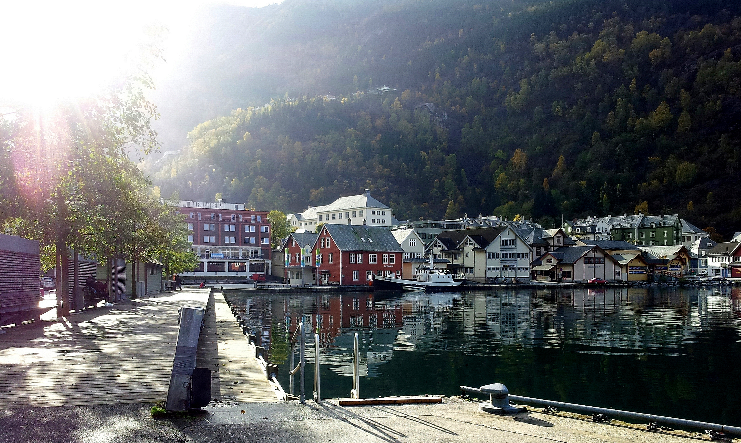 The quay and the market as seen from the bus station. © Anne Gullbjørg Digranes
