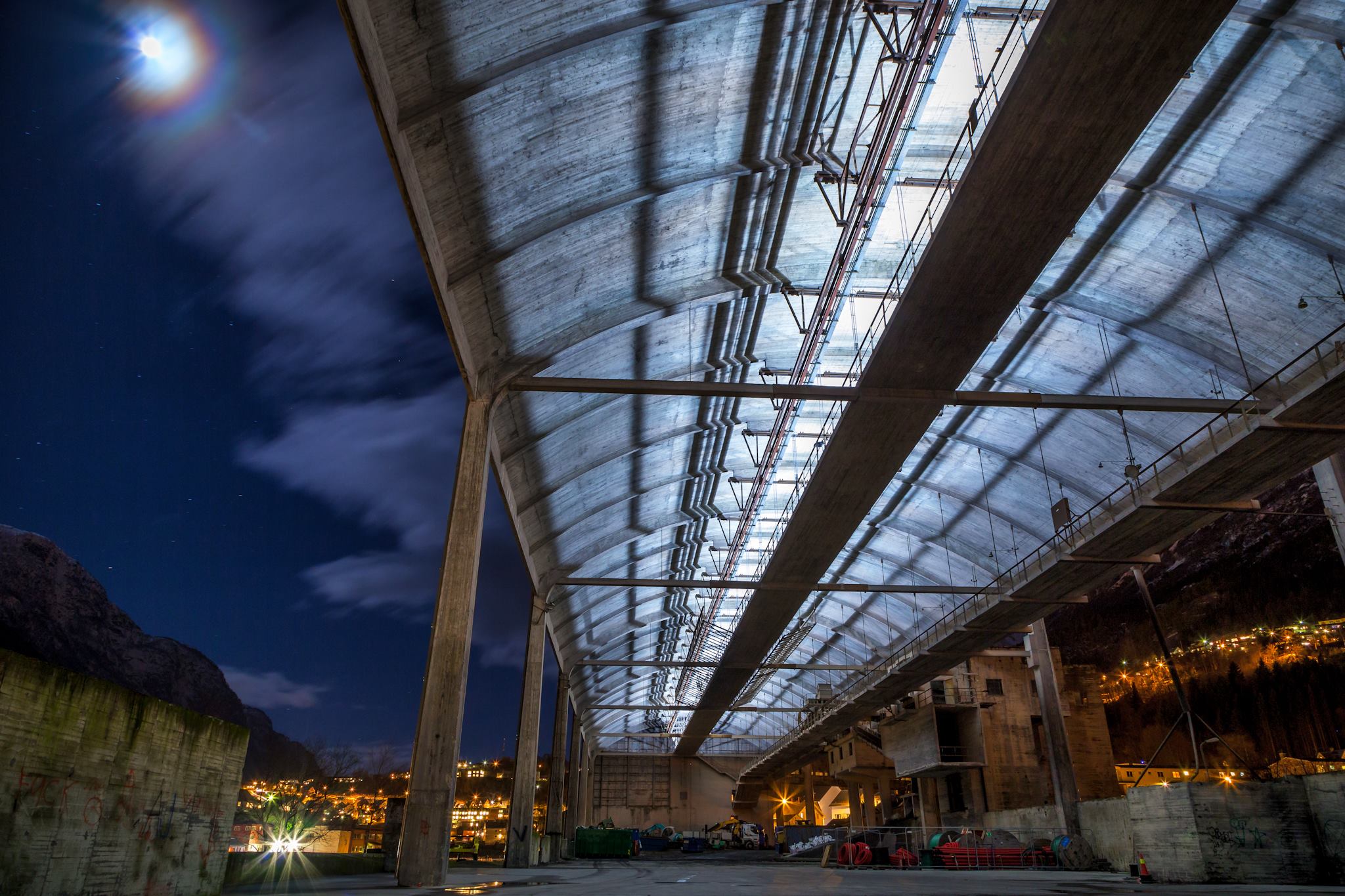The Shell Roof. Light design by H C Gilje.  © Terje Lægreid