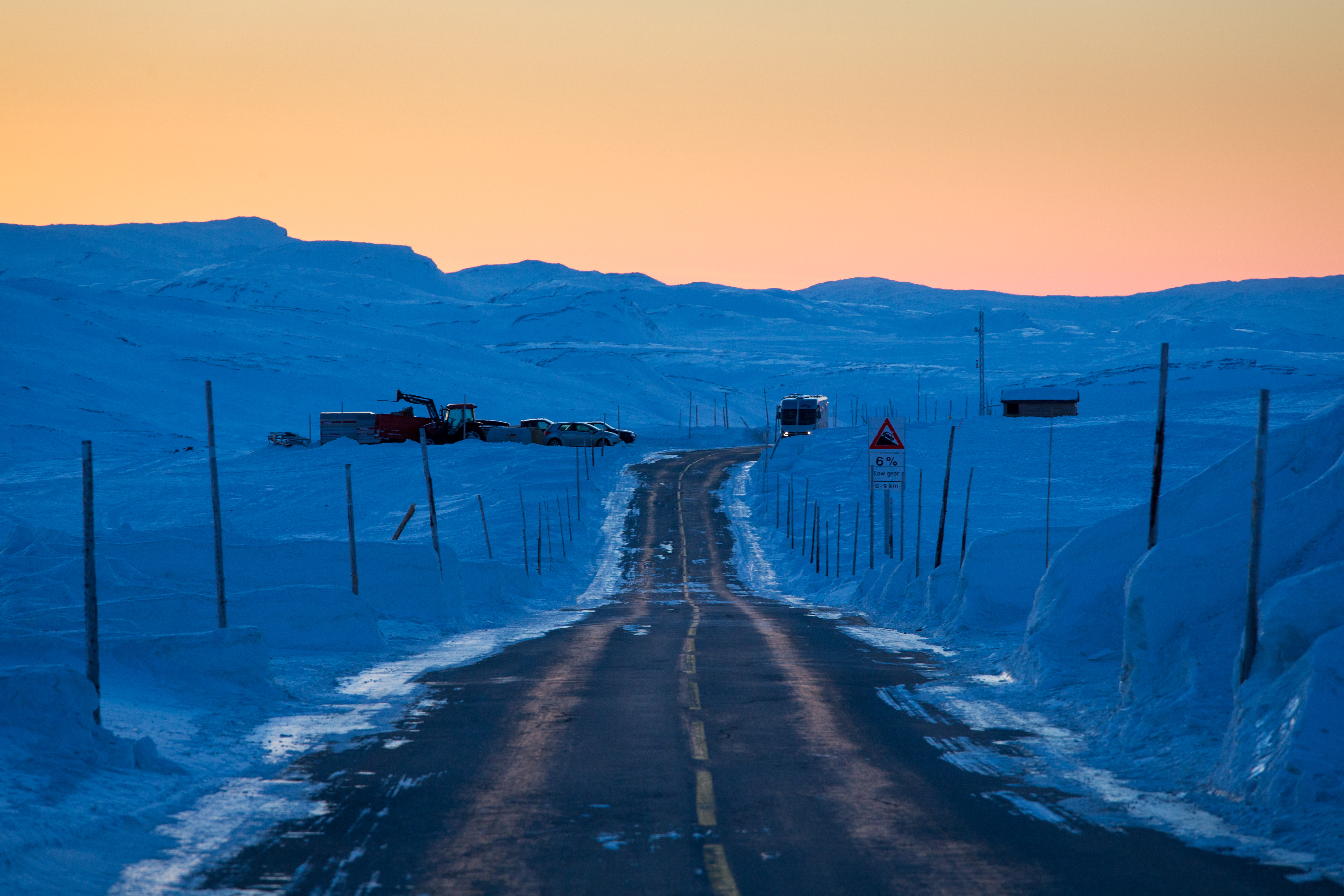 Sunset drive Hardangervidda. © Reisemål Hardangerfjord/ Foto Konrad Konieczny