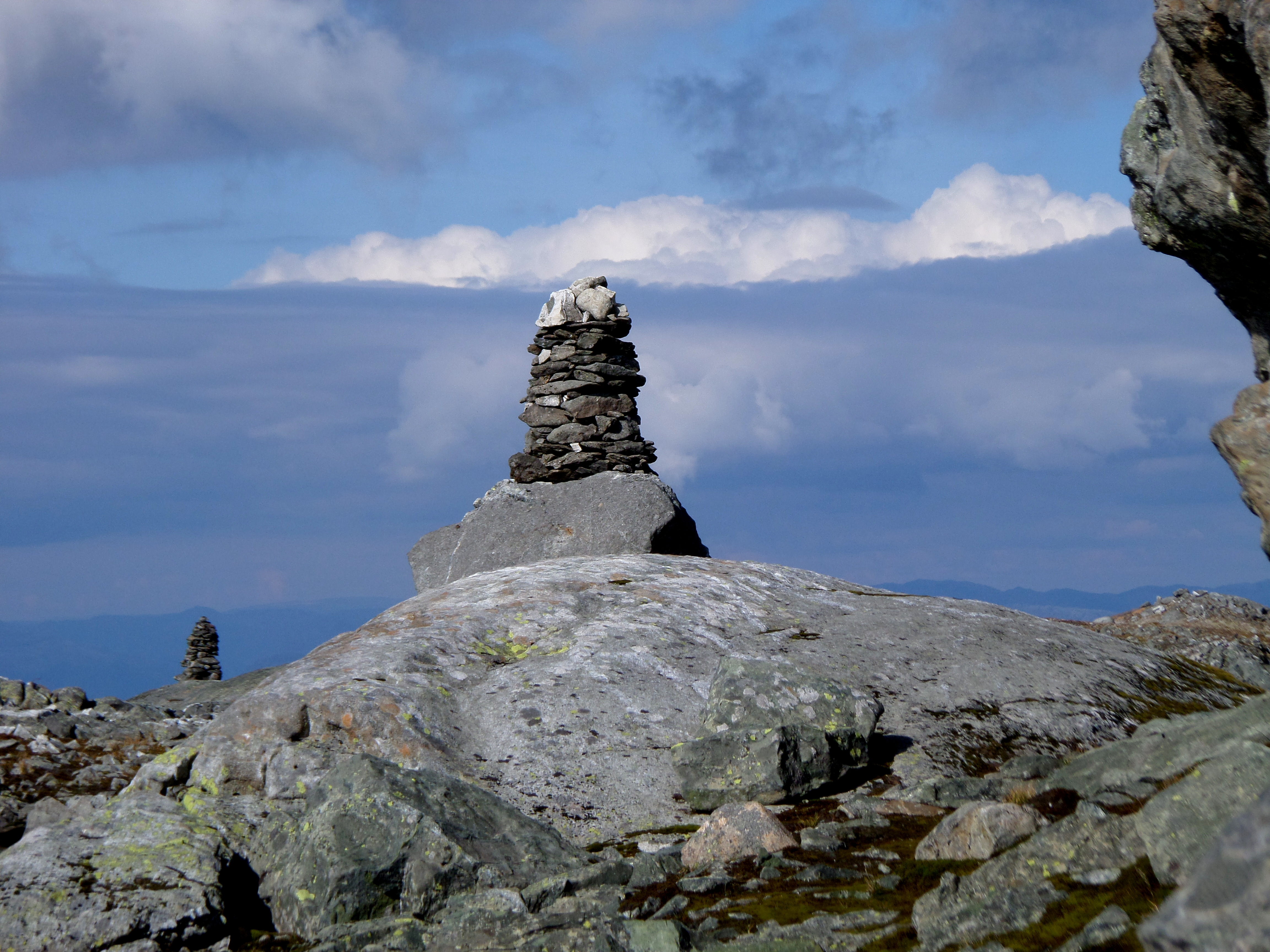 Markers along the Buførevegen Pilgrim road. © Kåre Grønsnes